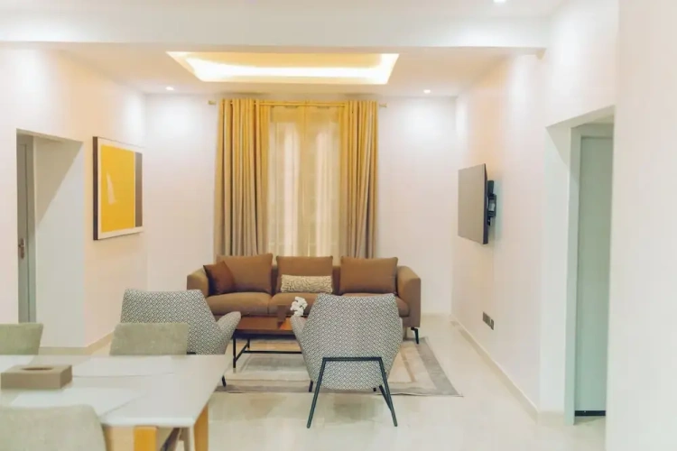 2 Bedrooms Apartment