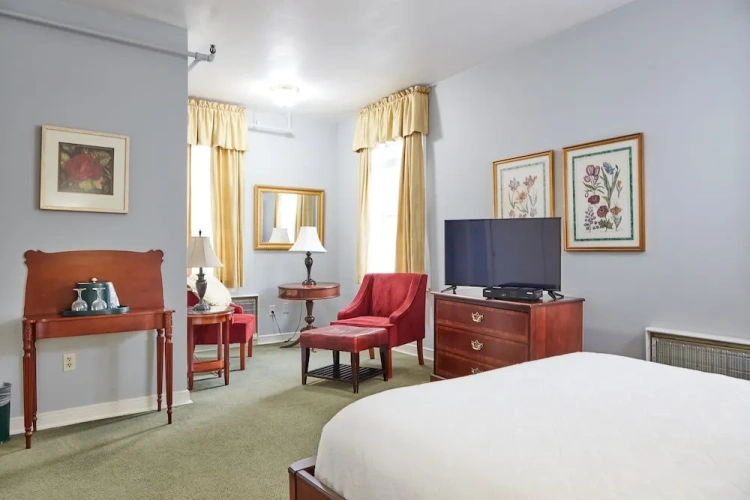 Standard Double room with city view