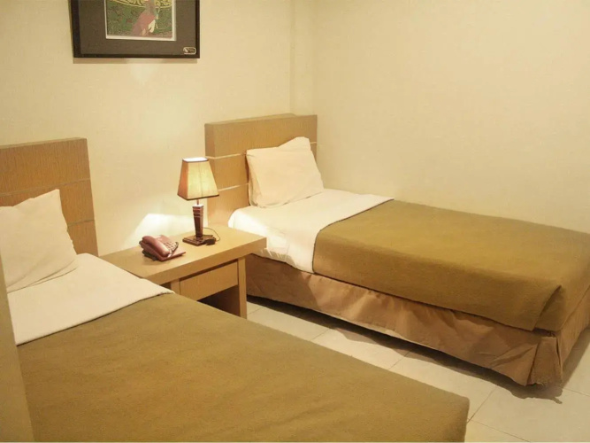 DPT 33 Budget Hotel