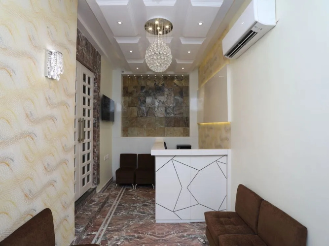 OYO 15617 Abi's Inn