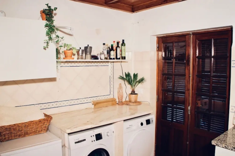 2 Bedrooms Basement Apartment