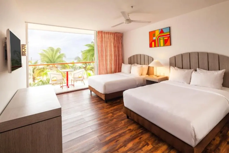 Standard Twin room with sea view