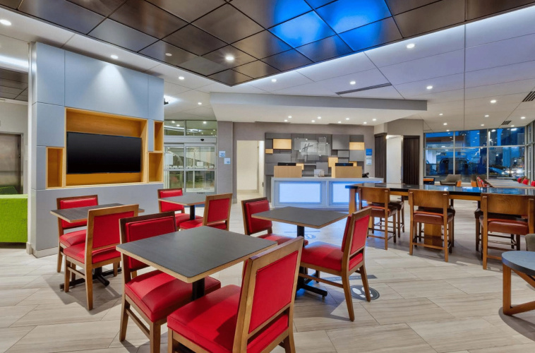 Holiday Inn Express & Suites Jersey City - Holland Tunnel photo 21