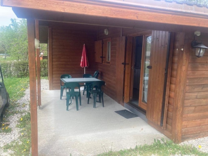 2 Bedrooms Chalet