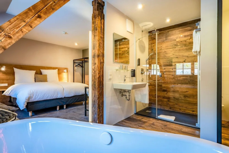coucou Hotel