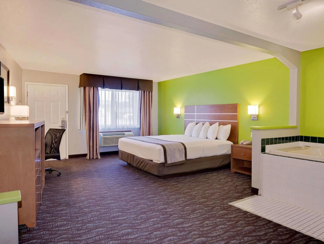 Days Inn & Suites by Wyndham Arcata