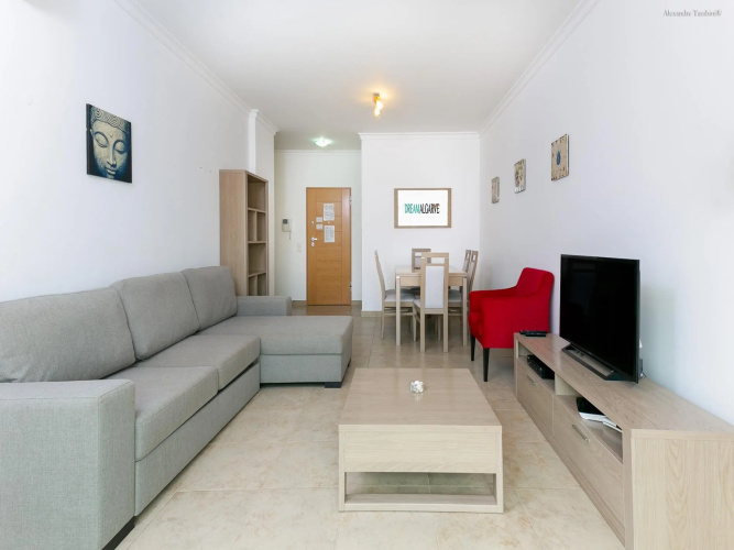 A05 - Luxury 1 Bed Fully Equipped with Pool