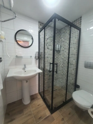 Economy room