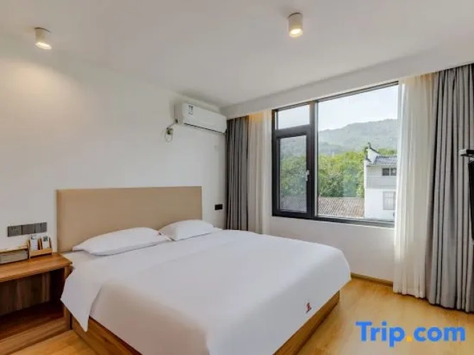 Standard Double room with garden view