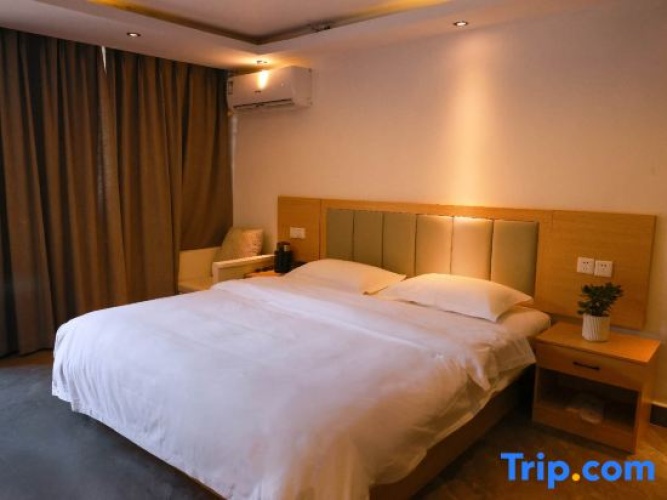 Standard Double room with courtyard view