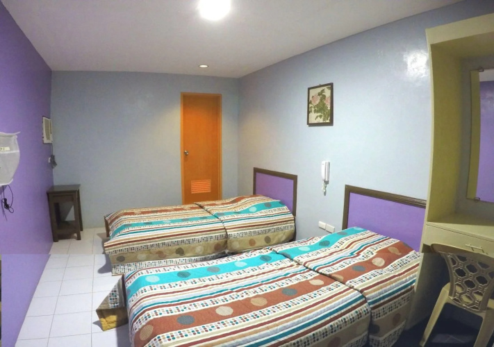 Bridge Way Hotel