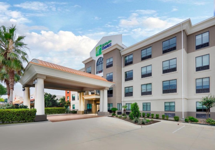 Holiday Inn Express And Suites San Antonio Nw Near photo 27