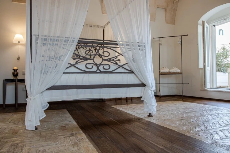 Deluxe Double room with city view