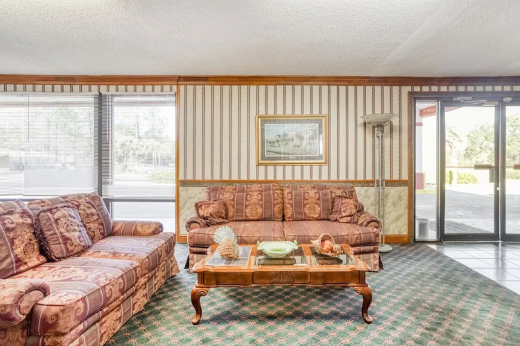 Palms Inn & Suites