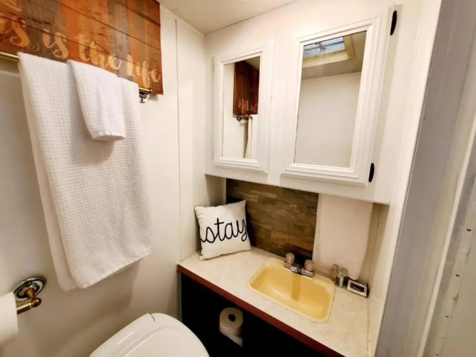 34ft Mobile Home Near Yale U