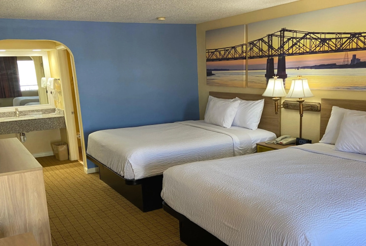 Days Inn by Wyndham Clinton