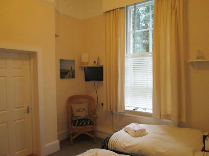 Standard Twin Basement room