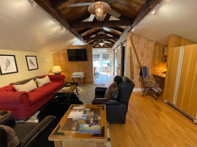 Deluxe Double Suite