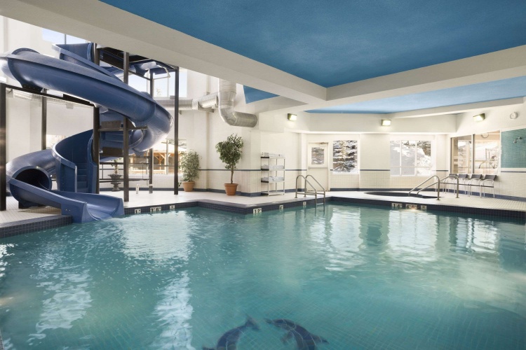Travelodge By Wyndham Strathmore photo 14
