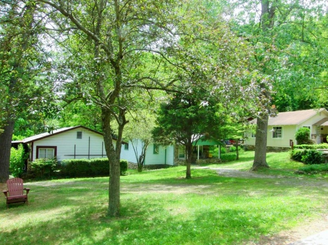 The Pines Cottages
