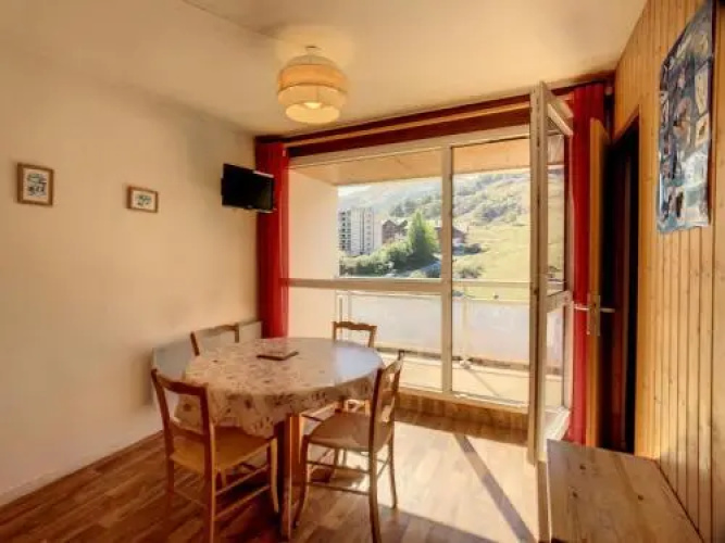 Apartment Ravieres 11