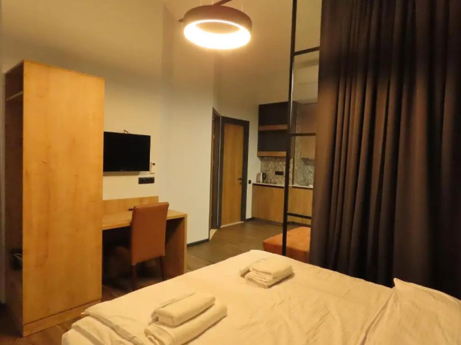 2BR loft apartment near Liberty square