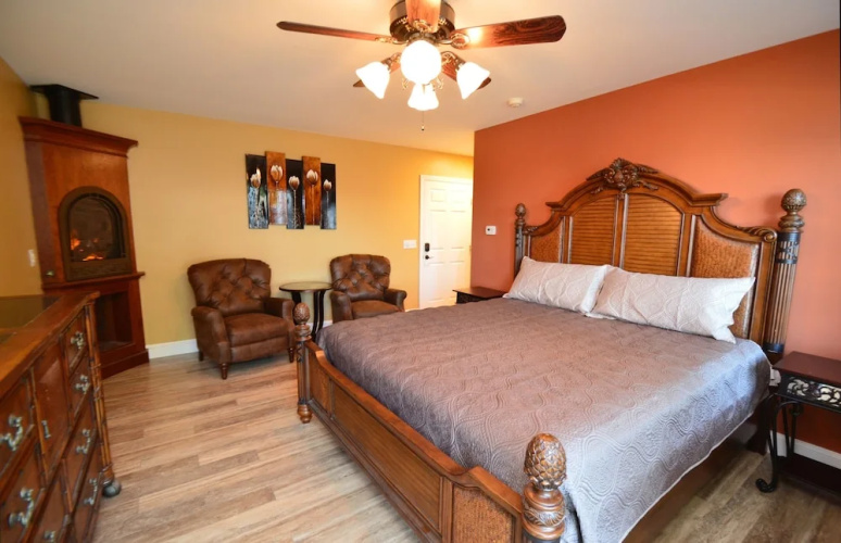 Waters Edge B&B Resort
