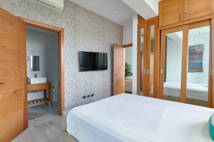 2 Bedrooms Apartment
