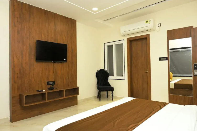 hotel sapphire