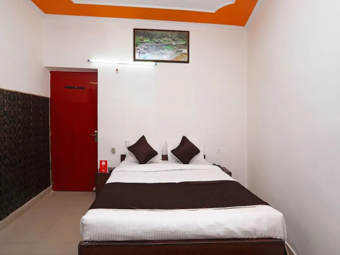 Oyo 10875 Optimum I Hotel