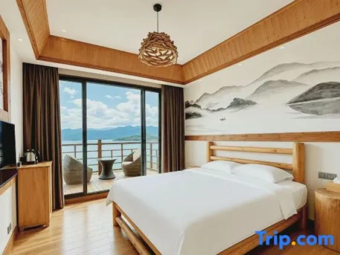 Standard Double room with view