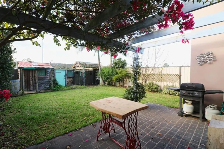 2 Bedrooms Cottage