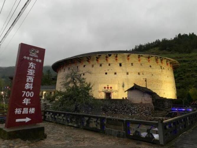 Longmen HostelOver view