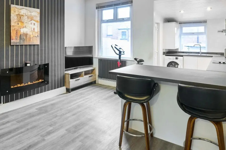 Host Stay Thurstane Street