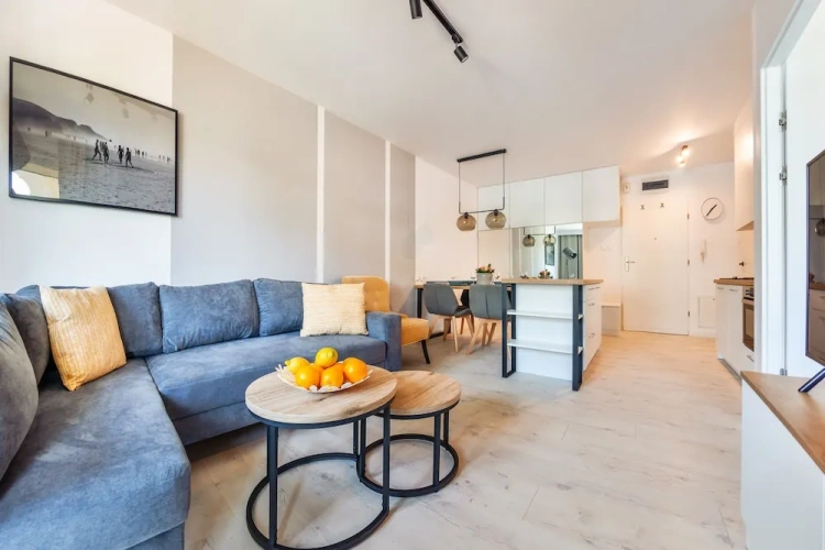 Apartment with balcony