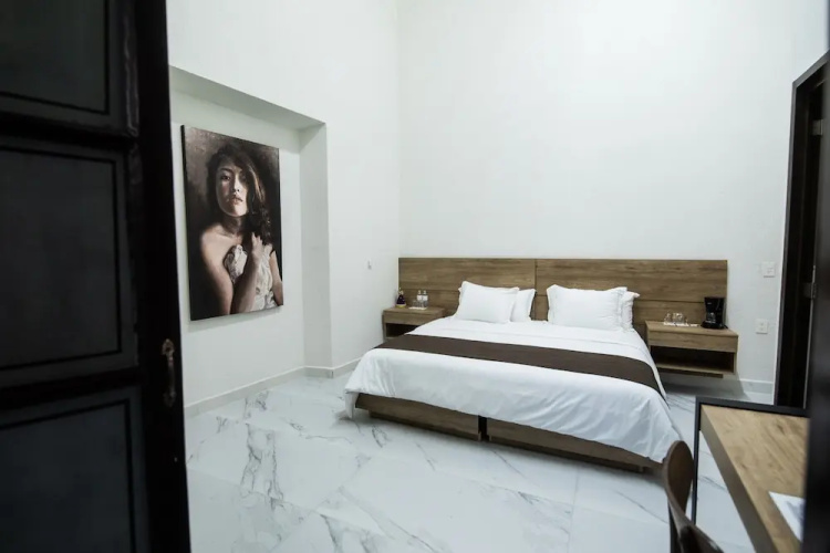 Hotel Via Real