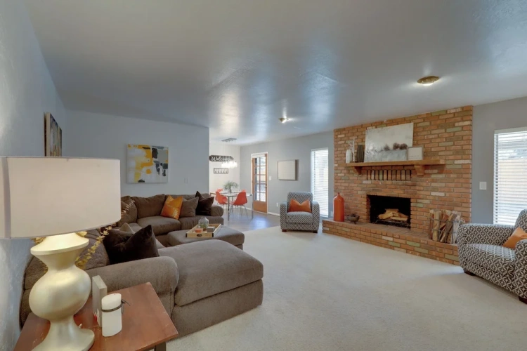 3 Bedrooms Cottage