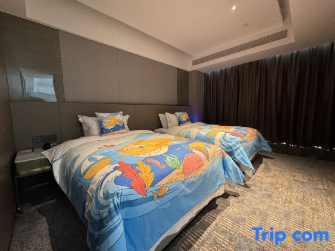 Twin Family Suite