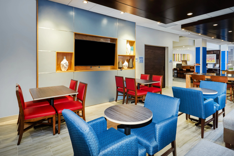 Holiday Inn Express & Suites Chicago North Shore - Niles photo 27