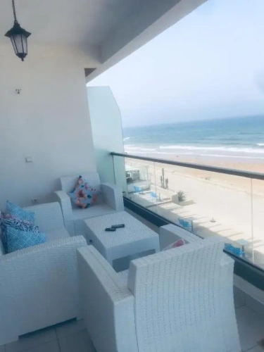 Apartment with sea view