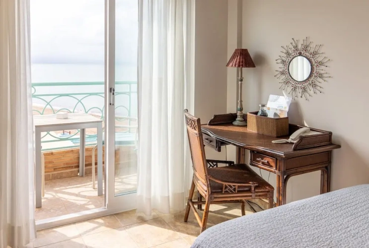 Standard Single room with balcony and with sea view