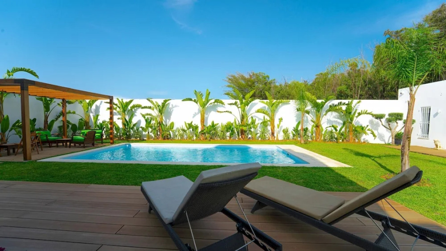 La Marina Secure Seaside With Pool