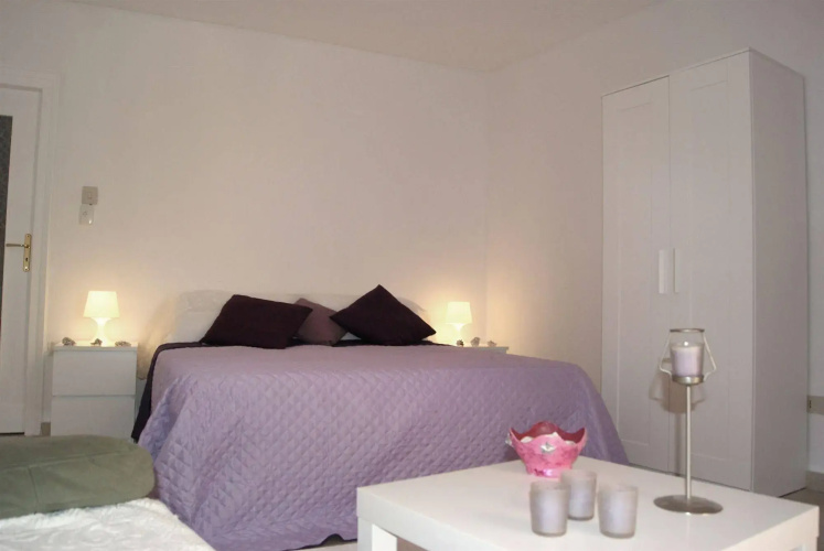 BeeClaire Guest House
