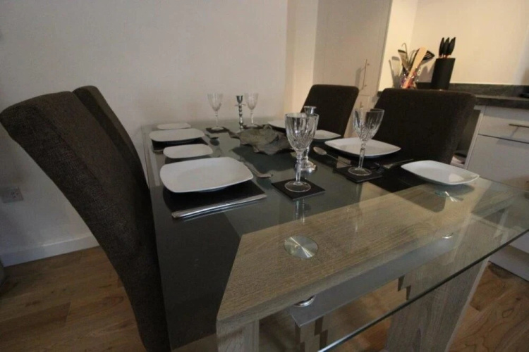 Flat 1 Palm Court