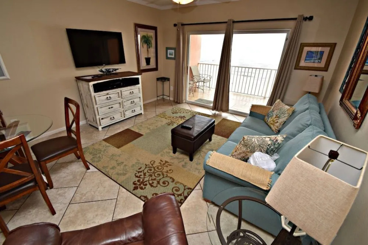 Tropic Isles 703 by RedAwning