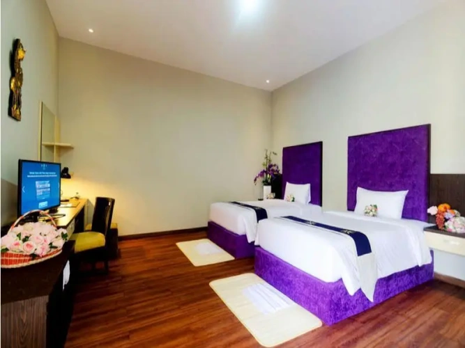 2 Bedrooms Villa