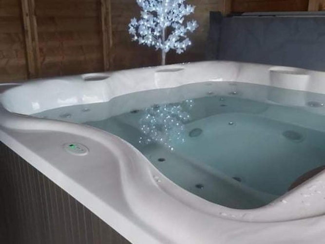 Gite Moderne Avec Acces Independant, Proche Centre-Ville Et Thermes, Terrasse Et Equipements Inclus - Fr-1-589-57