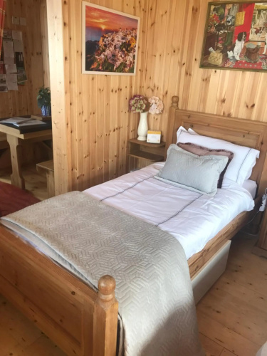 Cosy Countryside Log Cabin