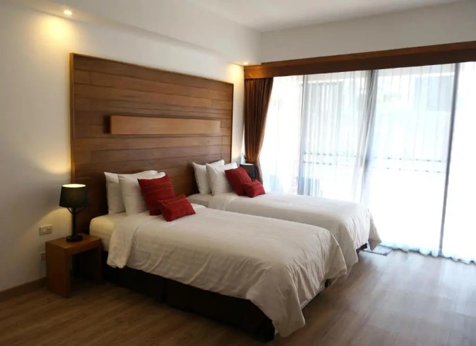 Standard Twin room with balcony