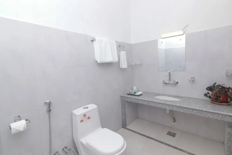 Hotel Yatra Sauraha